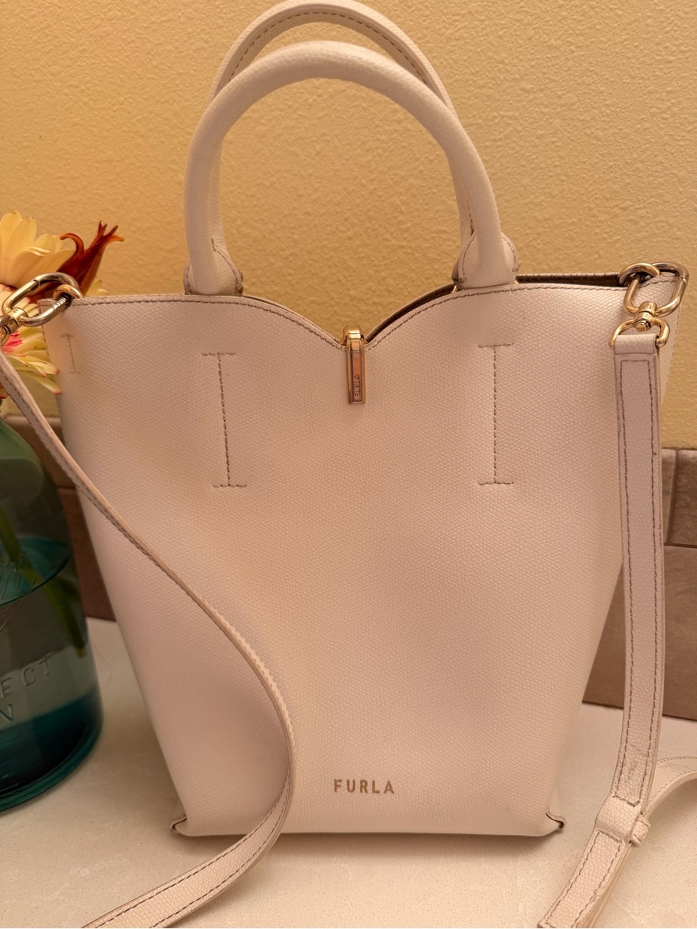 Authentic Furla Rare White Leather Tote Crossbody Bag Italy Limited Edition